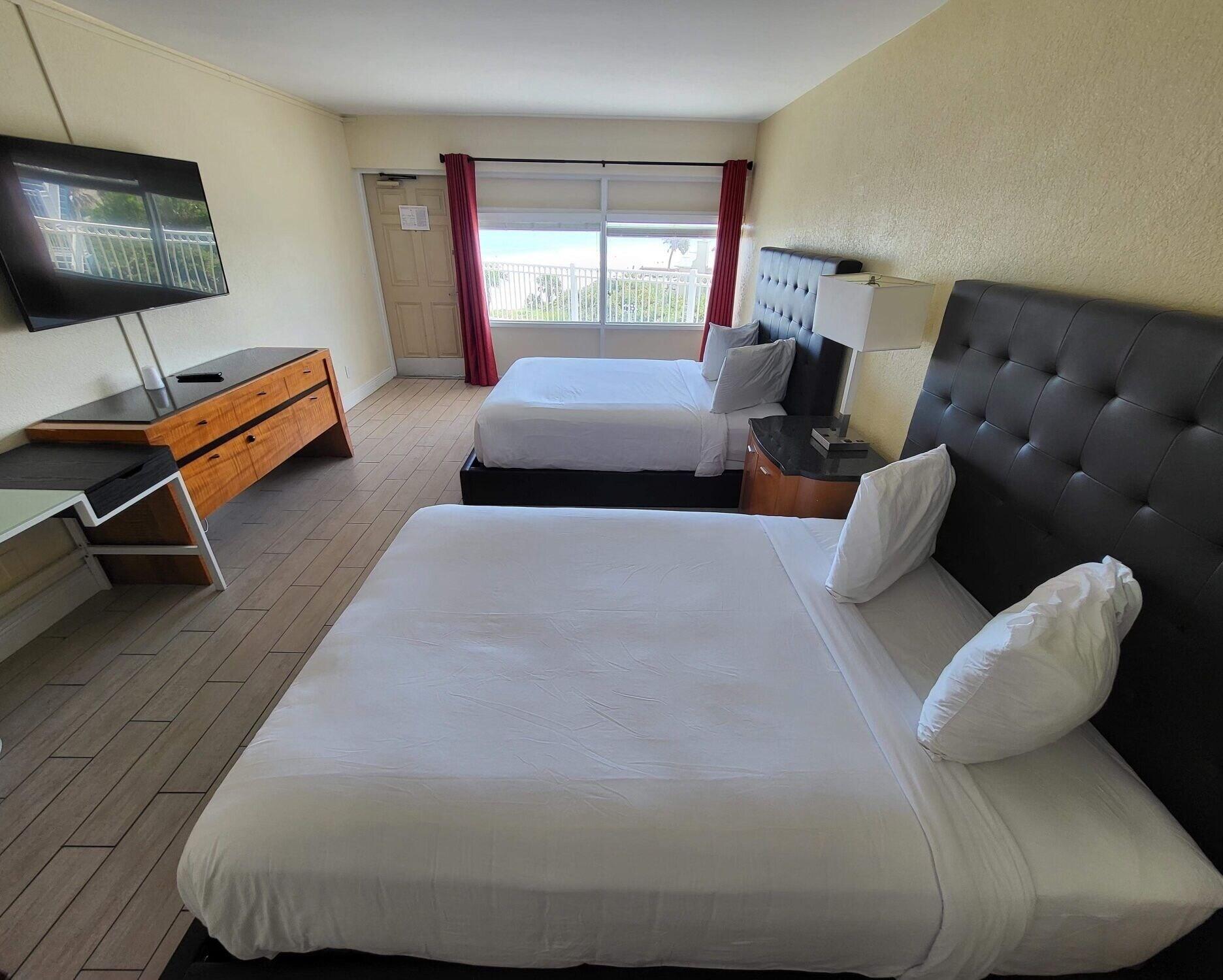 Chateau Mar Beach Resort Ormond Beach Exterior photo